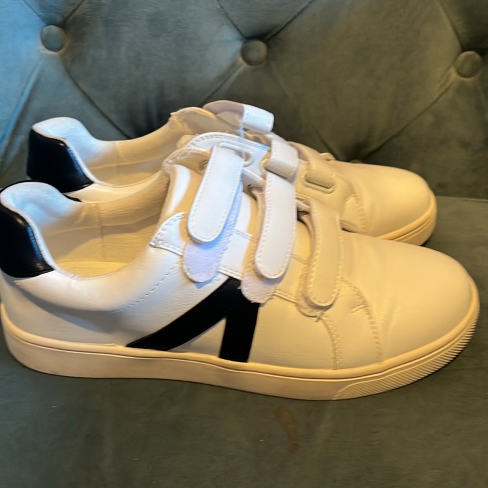 Mia’s sneakers
